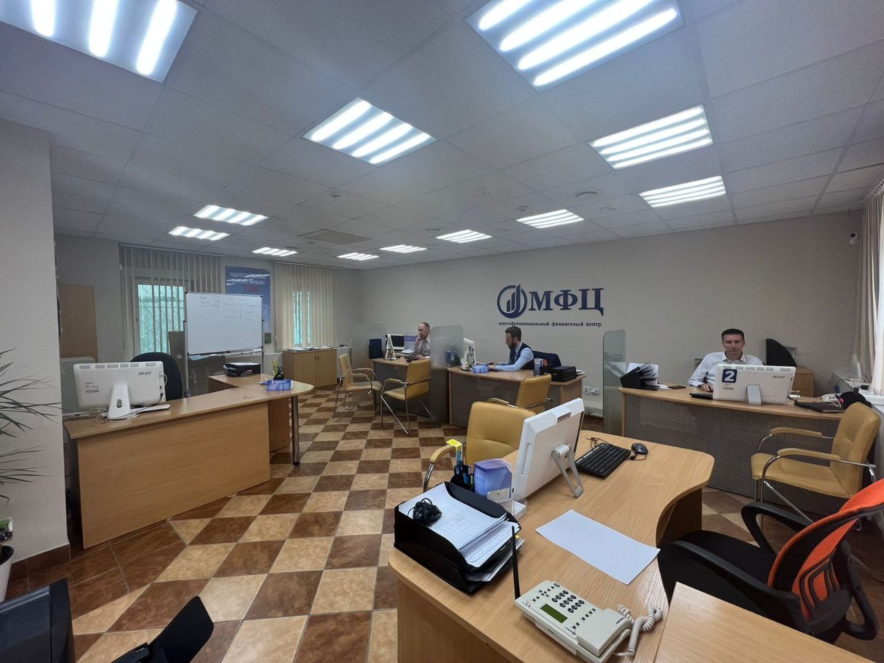 Закройте старые кредиты, уменьшите срок и платеж за счет наших собственных средств от 3,5%